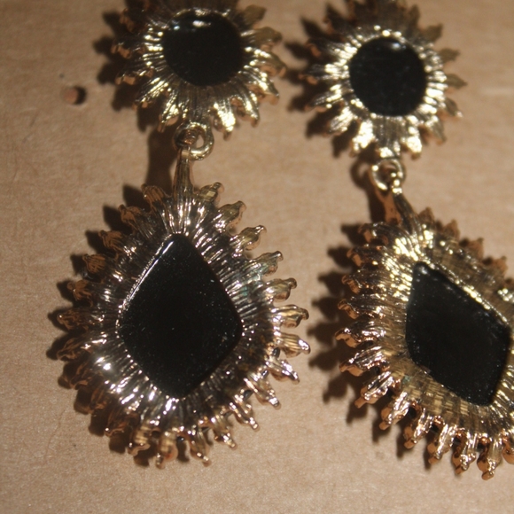 UV Reactive Resin Inlaid Earrings ☆Glows Under Black light☆ - Picture 3 of 11